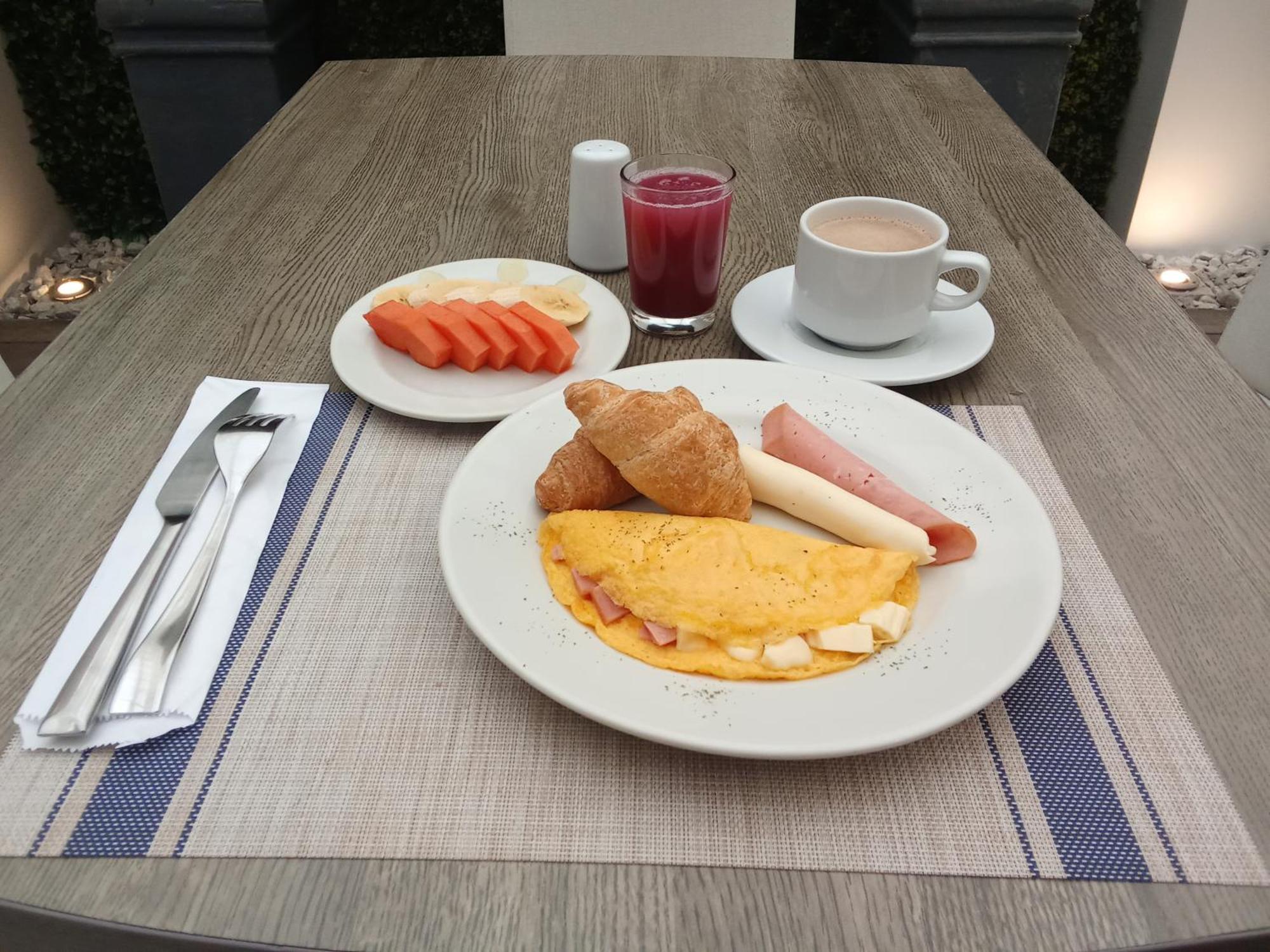 Hotel Castellana 100 Bogotá Kültér fotó